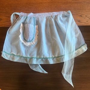 Gingham lace & flowers vintage half apron w/pocket